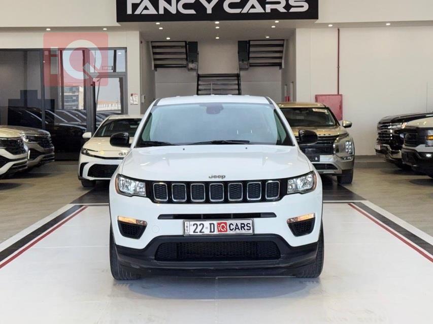 https://cdn.iqcars.io3f7277cd-c10e-4f07-8b11-53032e3dd8f9_0.jpg